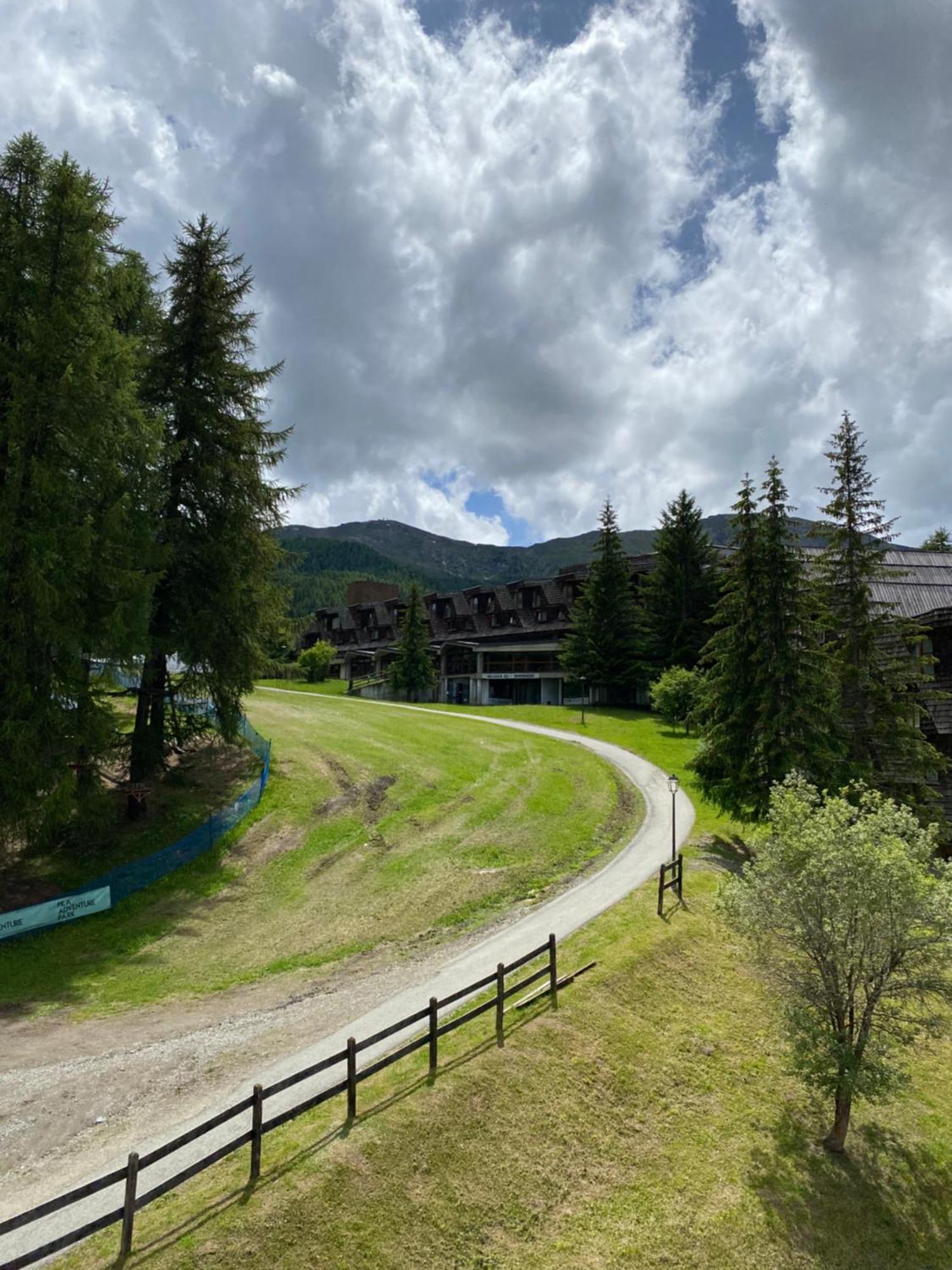 La Finestra Sulla Montagna Apartment Pila  Exterior photo